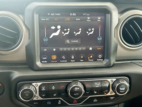 Used 2023 Jeep Wrangler Unlimited w/ Cold Weather Group AWD/4WD image 17