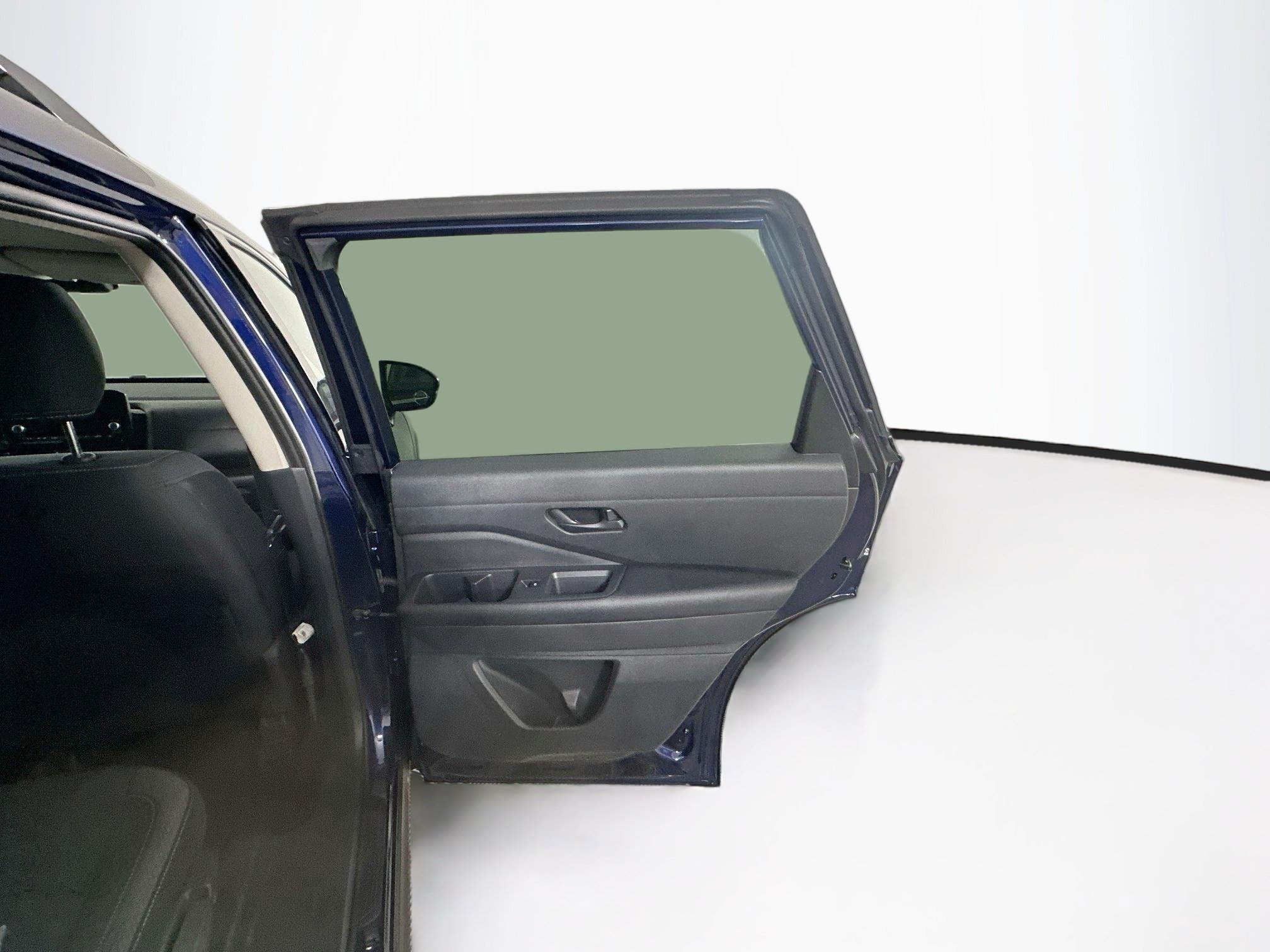 Used 2025 Nissan Pathfinder SV FWD image 31