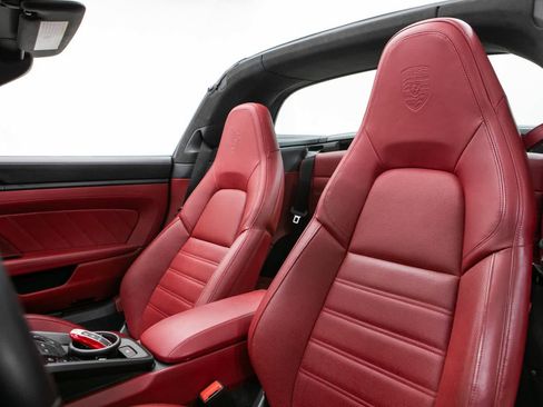Certified 2022 Porsche 911 Targa 4 GTS AWD/4WD image 5