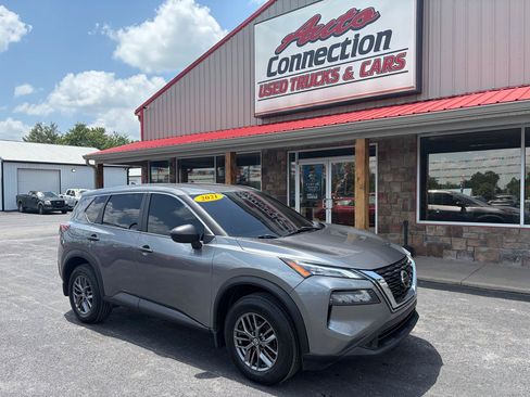 Used 2021 Nissan Rogue S AWD/4WD image 2