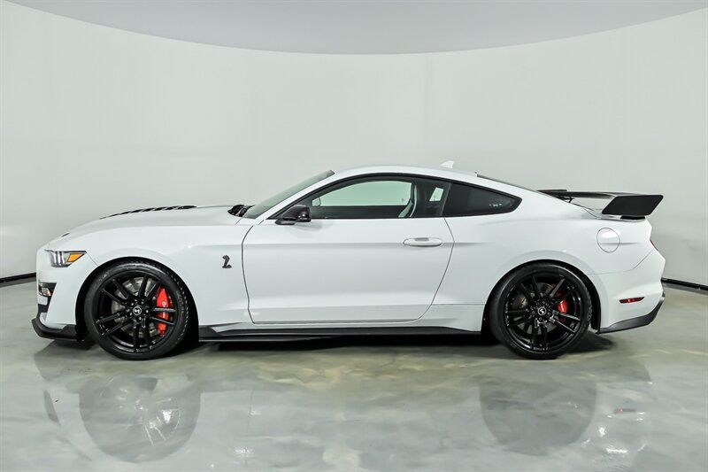 Used 2020 Ford Mustang Shelby GT500 w/ Carbon Fiber Track Pack RWD image 7