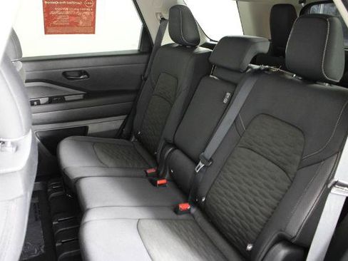 Certified 2025 Nissan Pathfinder SV FWD image 22