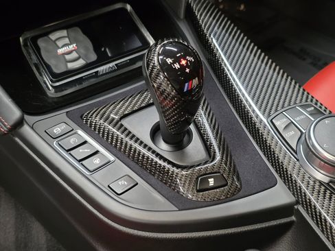Used 2019 BMW M4 Coupe w/ Competition Package RWD image 32