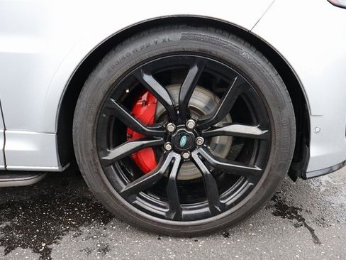 Used 2019 Land Rover Range Rover Sport SVR image 12
