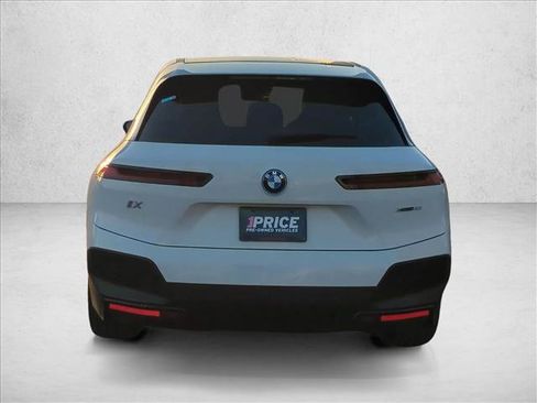 Certified 2023 BMW iX xDrive50 w/ Premium Package AWD/4WD image 7