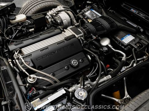 Used 1993 Chevrolet Corvette Coupe image 36