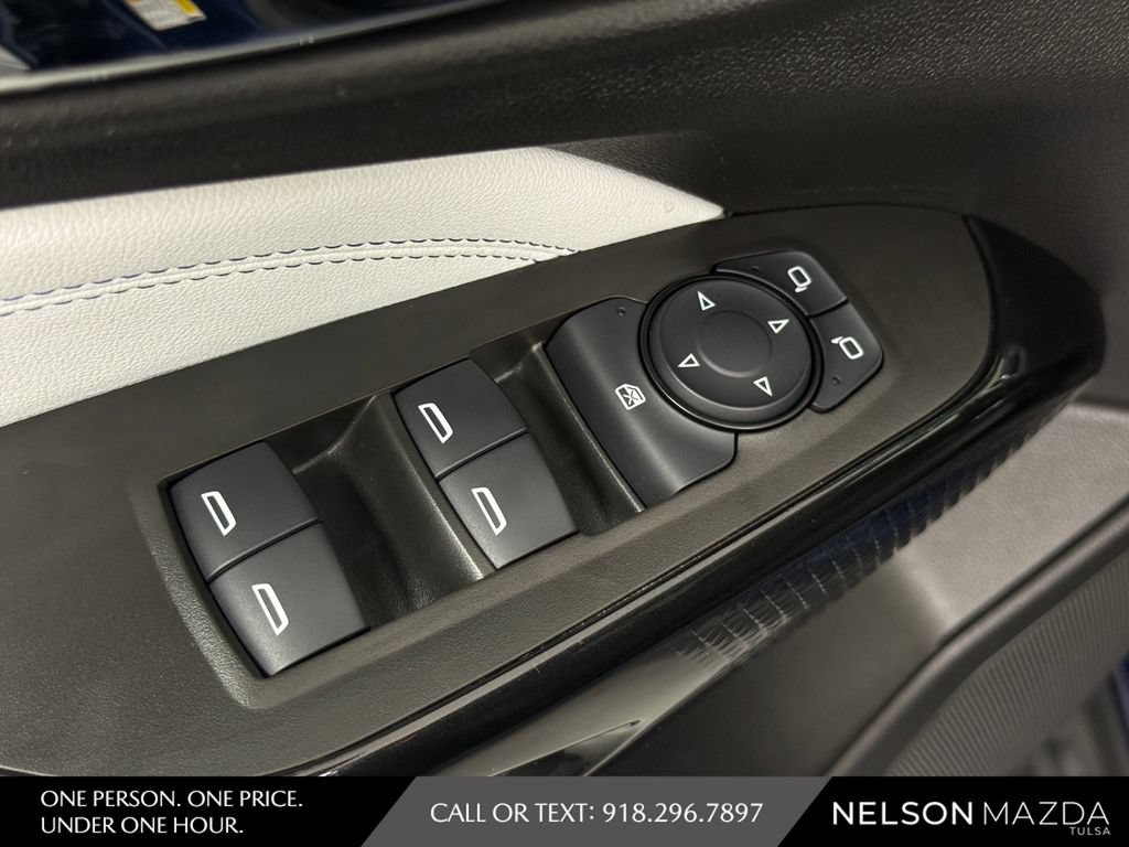 Used 2024 Chevrolet Trax LT w/ LT Convenience Package FWD image 22