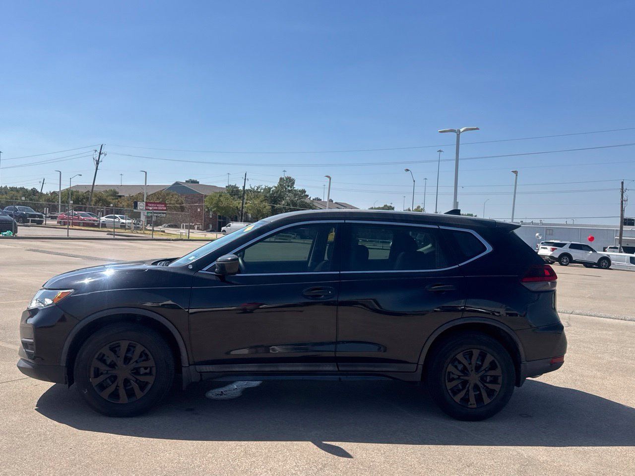 Used 2019 Nissan Rogue S FWD image 14