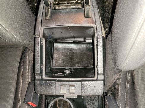 Used 2016 Jeep Wrangler Unlimited Rubicon w/ Connectivity Group image 29