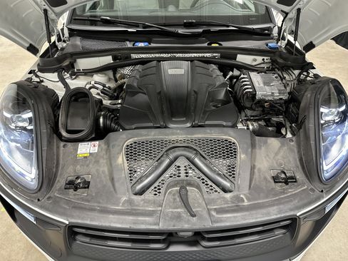 Used 2023 Porsche Macan GTS image 36