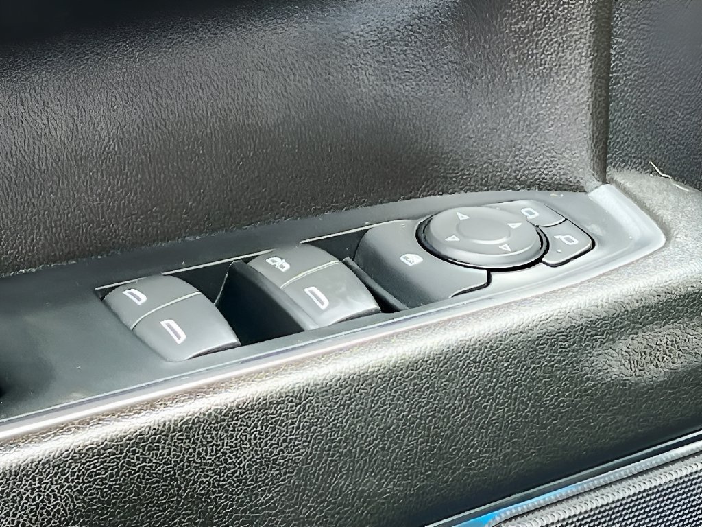 Used 2024 Chevrolet Silverado 1500 RST AWD/4WD image 18