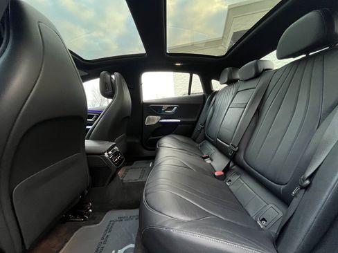 Used 2023 Mercedes-Benz EQE 500 4MATIC Sedan image 27