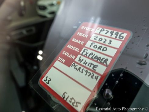 Used 2023 Ford Explorer Limited w/ Equipment Group 301A image 29