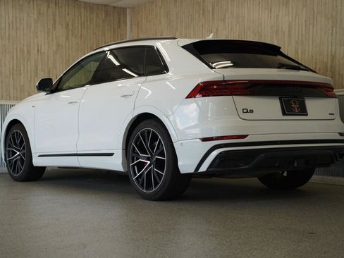 Used 2023 Audi Q8 Prestige AWD/4WD image 7