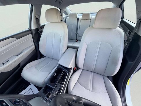 Used 2015 Hyundai Sonata SE w/ Option Group 02 FWD image 15
