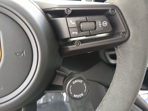 Used 2025 Porsche Cayenne GTS image 29