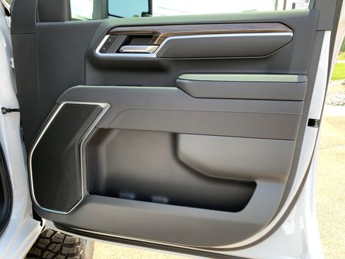 New 2025 Chevrolet Silverado 2500 LT w/ Trail Boss Package image 40