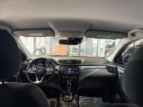 Used 2021 Nissan Rogue Sport S FWD image 17