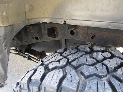 Used 2015 Ford F150 XLT w/ XTR Package image 9