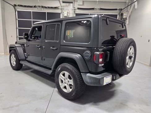 Used 2021 Jeep Wrangler Unlimited Sport AWD/4WD image 9