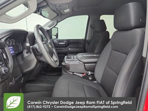 Used 2021 Chevrolet Silverado 2500 Custom w/ Custom Value Package AWD/4WD image 2