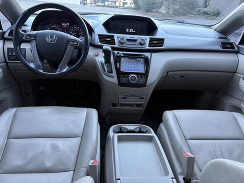 Used 2016 Honda Odyssey EX-L image 2
