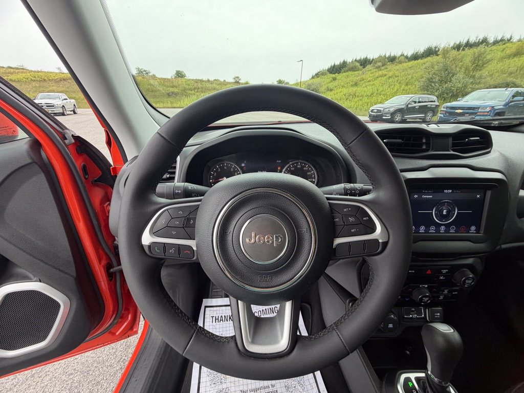 Used 2021 Jeep Renegade Latitude AWD/4WD image 34