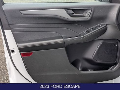 Certified 2023 Ford Escape Active AWD/4WD image 11