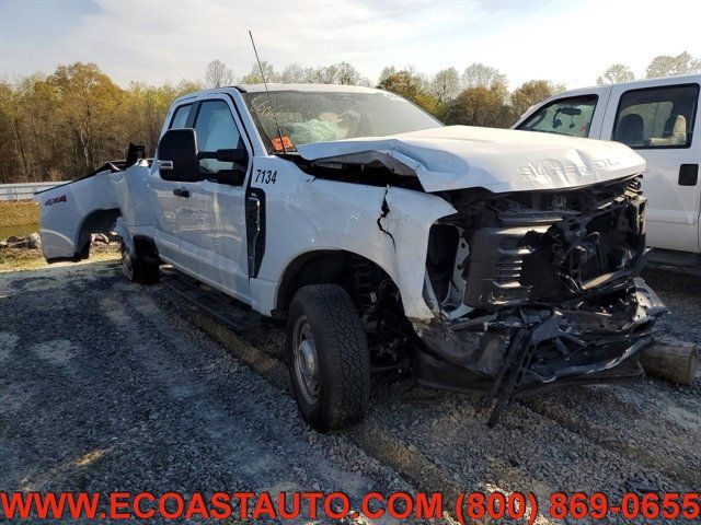 Used 2024 Ford F250 XL AWD/4WD image 3
