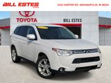 Used 2014 Mitsubishi Outlander SE image 1