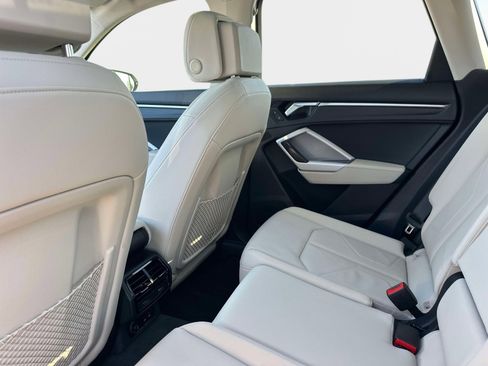 Used 2021 Audi Q3 2.0T Premium image 15