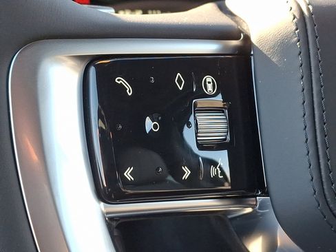 New 2025 Land Rover Range Rover SE image 17