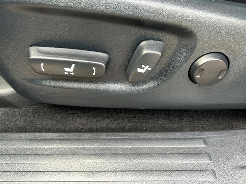 Used 2018 Toyota 4Runner TRD Off-Road AWD/4WD image 12
