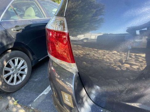 Used 2012 Toyota Highlander SE w/ Tow Pkg image 13