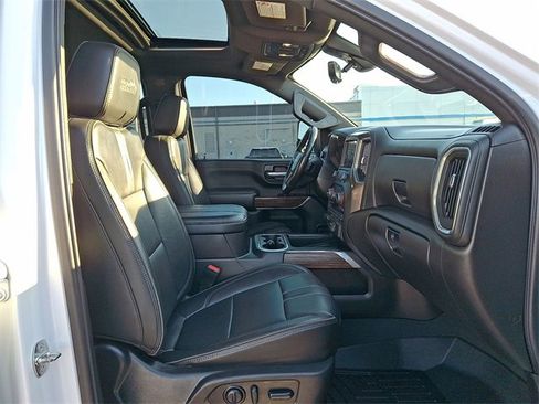 Used 2023 Chevrolet Silverado 3500 High Country w/ Z71 Off-Road Package image 28