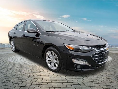 Used 2023 Chevrolet Malibu LT image 2