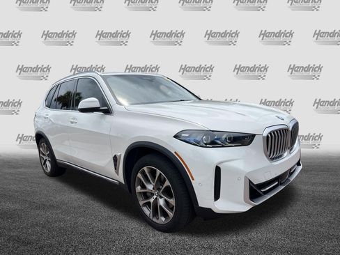 Used 2024 BMW X5 sDrive40i w/ Premium Package RWD image 2