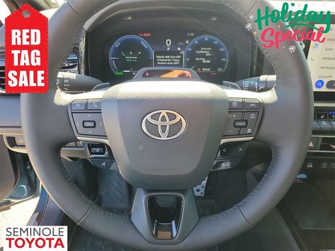 Used 2025 Toyota Camry XSE image 19