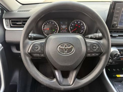 Used 2022 Toyota RAV4 XLE w/ Convenience Package image 13