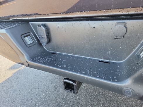 Used 2018 Ford F150 XLT w/ Equipment Group 302A Luxury image 11