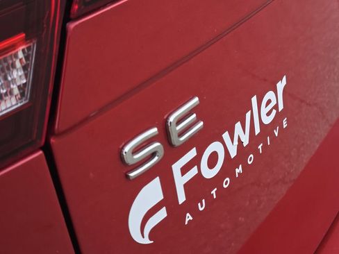 Used 2024 Volkswagen Tiguan SE R-Line w/ MDO Package, Three-Row image 12