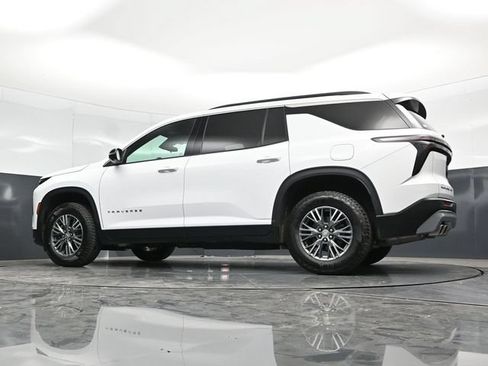 Used 2024 Chevrolet Traverse LT AWD/4WD image 58