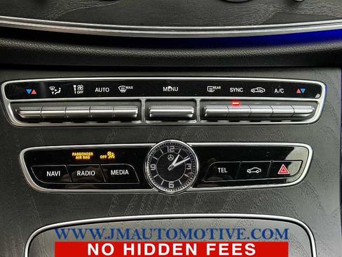 Used 2018 Mercedes-Benz E 300 4MATIC image 29