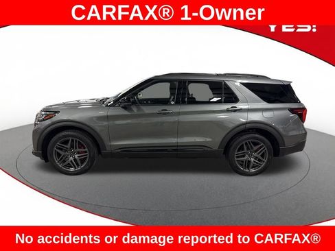 Used 2025 Ford Explorer ST-Line w/ ST-Line Street Pack image 2