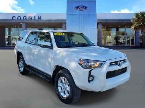 Used 2024 Toyota 4Runner SR5 Premium image 4