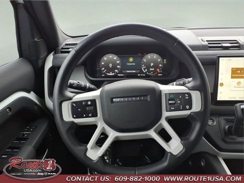 Used 2025 Land Rover Defender 110 S image 21