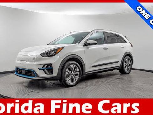 Used 2022 Kia Niro EX w/ Cold Weather Package FWD image 1