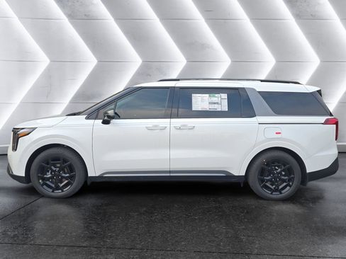 New 2026 Kia Carnival SX image 2