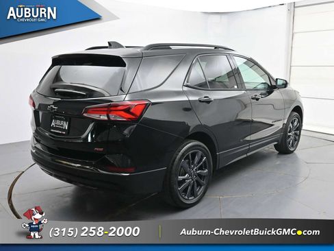 Used 2023 Chevrolet Equinox RS AWD/4WD image 15