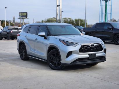 Used 2022 Toyota Highlander L